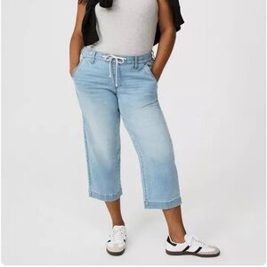 Torrid Weekend Wide Leg Crop Super Soft Jean - Size 4 (26)